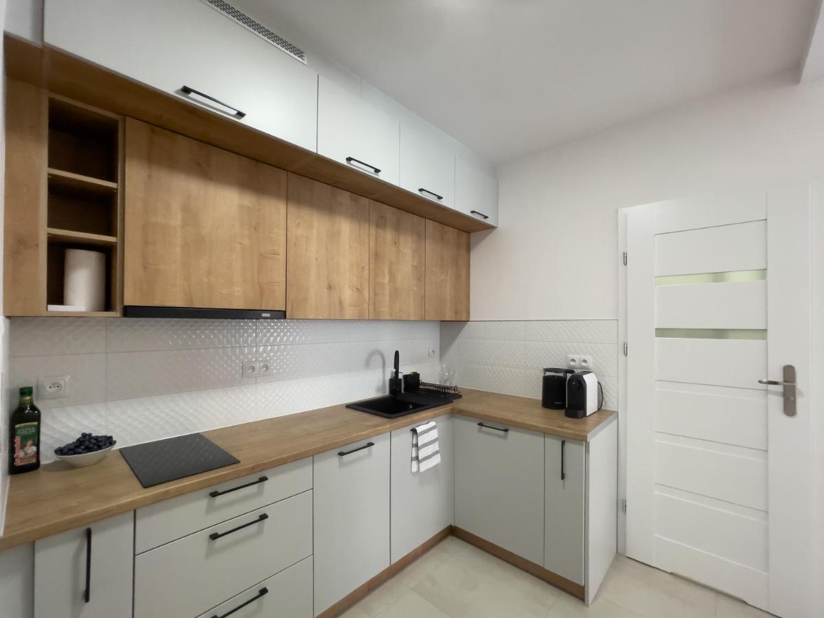 Urban Apartments Premium, Opolska 10 No 77B, Free Garage, Self Check-In カトヴィツェ エクステリア 写真