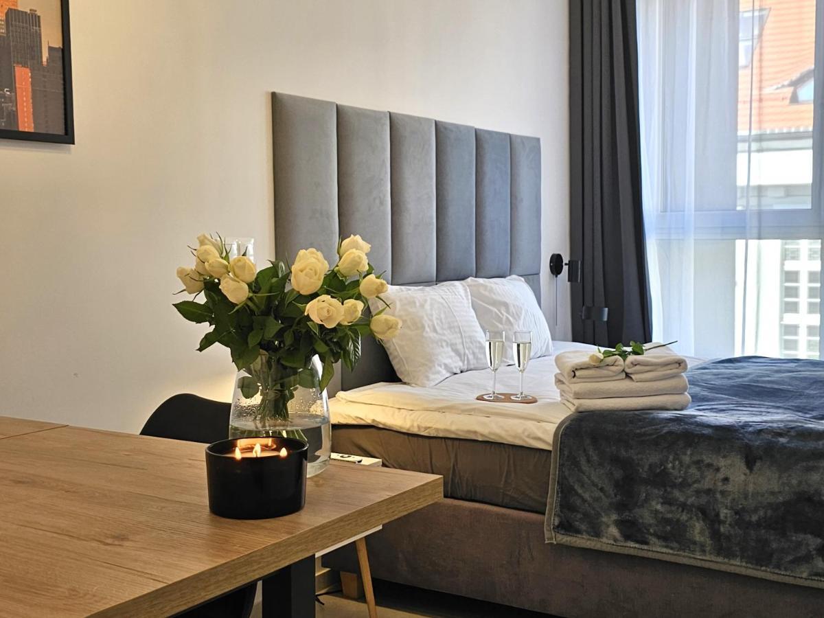 Urban Apartments Premium, Opolska 10 No 77B, Free Garage, Self Check-In カトヴィツェ エクステリア 写真